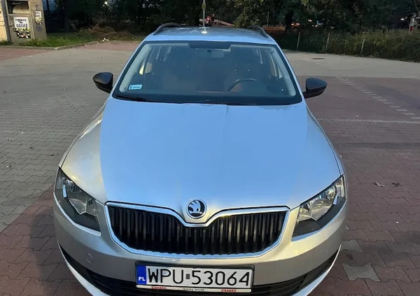 Skoda Octavia cena 31000 przebieg: 293000, rok produkcji 2016 z Warszawa małe 56